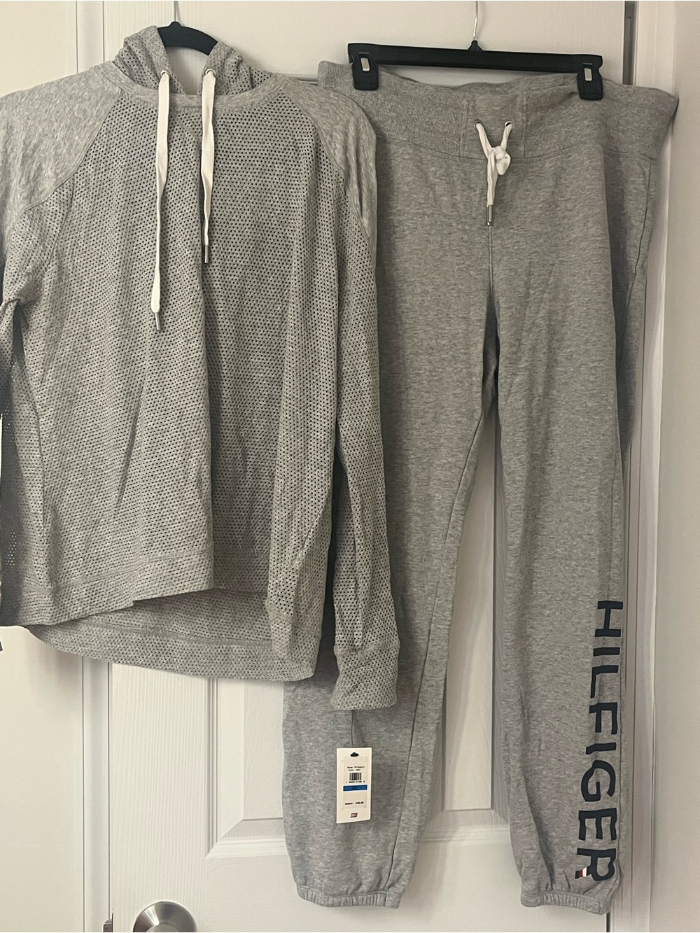 Tommy Hilfiger woman’s Light Gray Hoodie & Logo Joggers